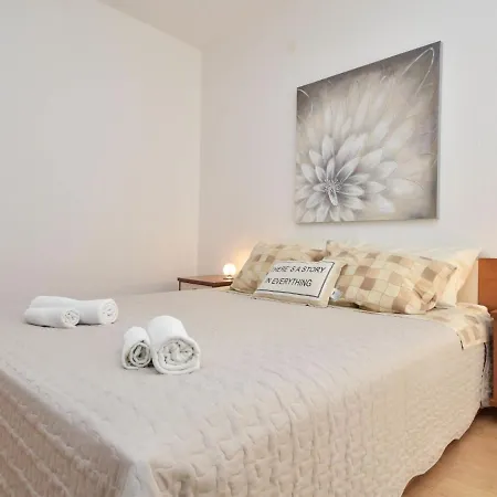 Apartment Silvija-3 By Interhome